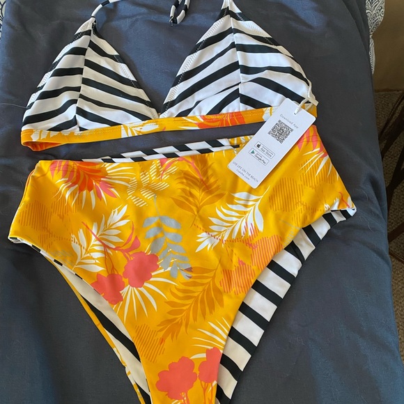 Size medium cupshe - Picture 2 of 2